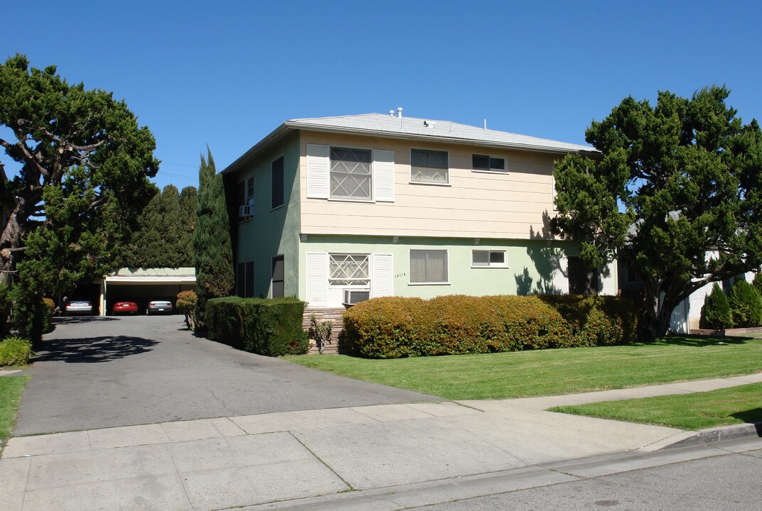 14115 Gilmore St in Van Nuys, CA - Building Photo