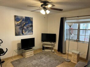 510 NE 17th Ave in Fort Lauderdale, FL - Building Photo - Building Photo
