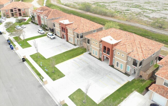 1204 E Pineridge Ave in McAllen, TX - Building Photo - Building Photo