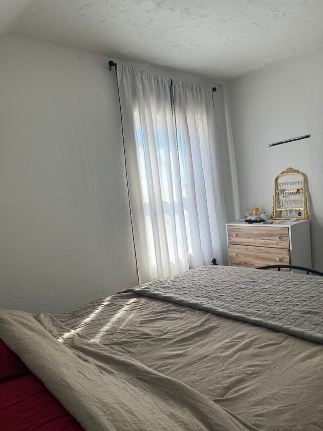 305 Irving St in Joliet, IL - Building Photo - Building Photo