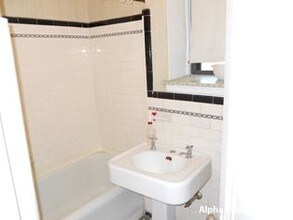 63 Fellsway W, Unit 8 in Medford, MA - Building Photo - Building Photo