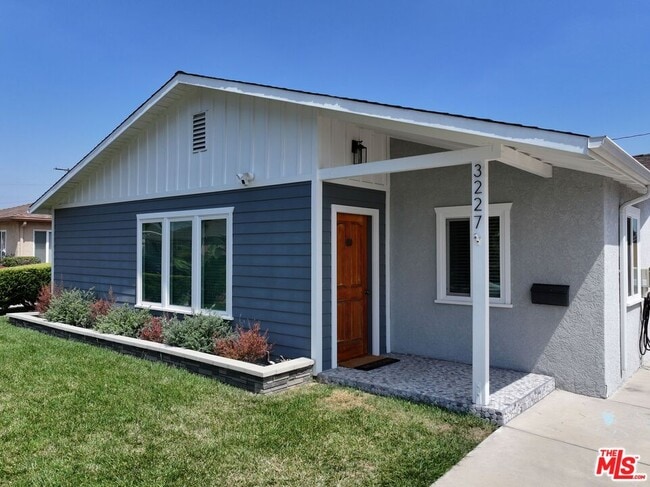 3227 189th St in Torrance, CA - Building Photo - Building Photo