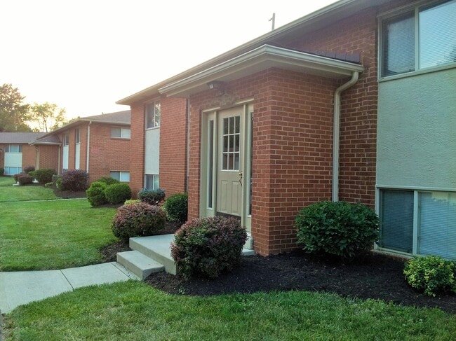 3369 Maize Rd, Unit 3369 in Columbus, OH - Foto de edificio - Building Photo