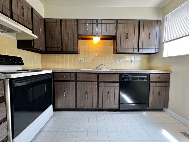 property at 317 E Swallow Rd