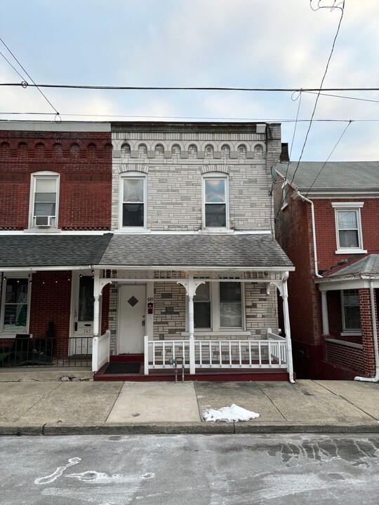 749 Cherokee St in Bethlehem, PA - Building Photo