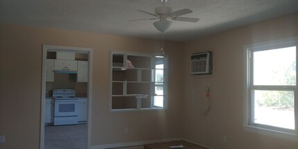 139 Calvin Ct, Unit C in West Columbia, SC - Building Photo - Building Photo