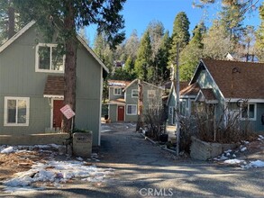 23689 Manzanita Dr in Crestline, CA - Building Photo - Building Photo