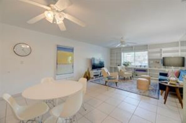 1950 N Andrews Ave, Unit 116 in Wilton Manors, FL - Building Photo - Building Photo