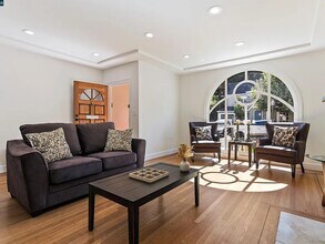 942 Talbart St in Martinez, CA - Building Photo - Building Photo