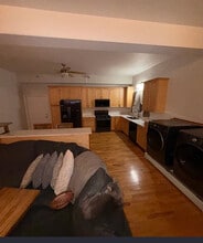 23 Summer St, Unit 1 in Fairhaven, MA - Foto de edificio - Building Photo