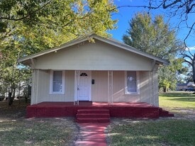 1710 W 15th St in Port Arthur, TX - Building Photo