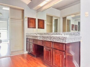 12923 Skymeadow Dr in Houston, TX - Building Photo - Building Photo