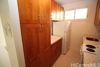 1849 Kaio?o Dr in Honolulu, HI - Building Photo - Building Photo