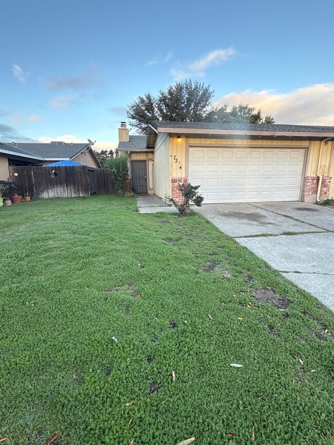 7232 Kelley Dr in Stockton, CA - Building Photo - Building Photo