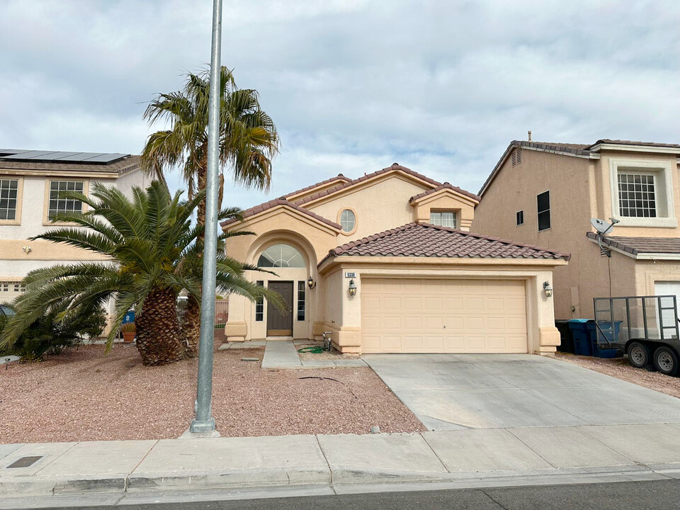 5336 Big Fawn Ct in Las Vegas, NV - Building Photo