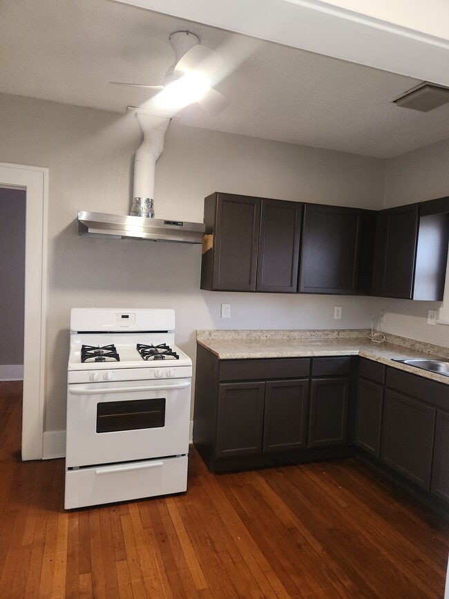 1601 W Woodlawn Ave in San Antonio, TX - Building Photo - Building Photo
