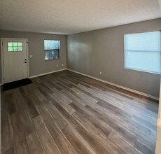3907 Heatherglen Dr in Columbus, OH - Building Photo - Building Photo