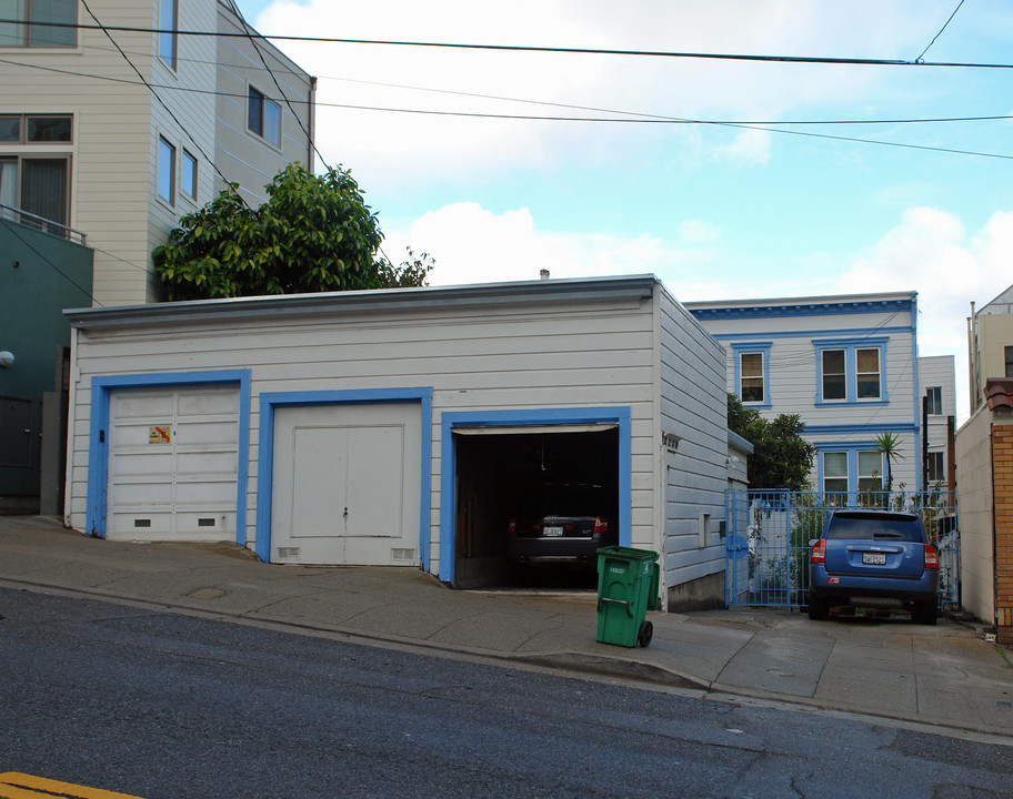 820 Lombard St in San Francisco, CA - Building Photo