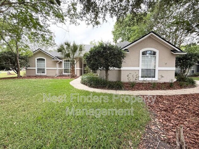 property at 816 Brookstone Ct