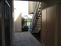 8100 Apartments in Stanton, CA - Foto de edificio - Building Photo