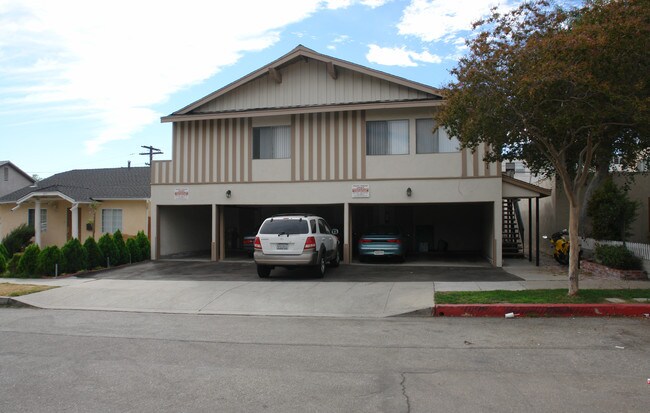 R in Glendale, CA - Foto de edificio - Building Photo