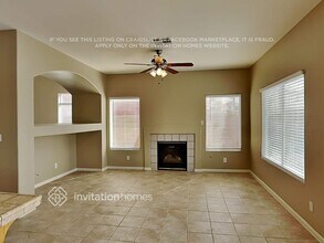 8655 Silverthorne Ct in Las Vegas, NV - Building Photo - Building Photo