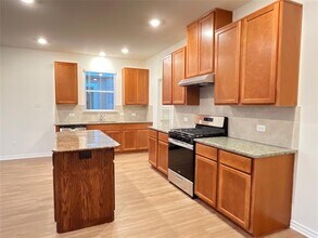 2504 Wesley Ave in Aubrey, TX - Building Photo - Building Photo