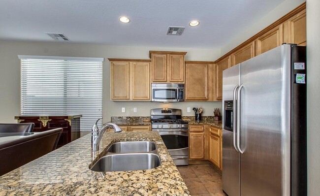 14582 W Port Royale Ln in Surprise, AZ - Building Photo - Building Photo