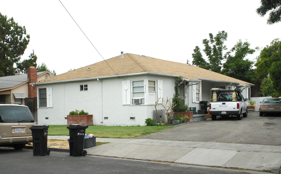 2255 Avila Ave in Santa Clara, CA - Building Photo