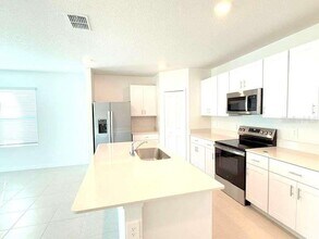 12088 Brae Wy in Dade City, FL - Building Photo - Building Photo