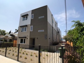 961 N St Andrews Pl in Los Angeles, CA - Building Photo - Primary Photo