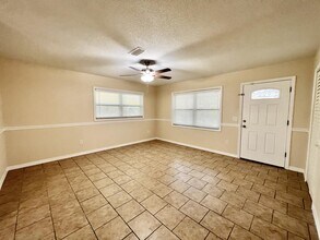 1120 NE 24th Terrace in Gainesville, FL - Building Photo - Building Photo