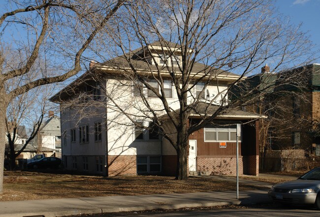 1805 11th Ave S in Minneapolis, MN - Building Photo - Building Photo