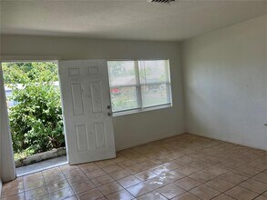 5903 Richard Pl in Sarasota, FL - Building Photo - Building Photo