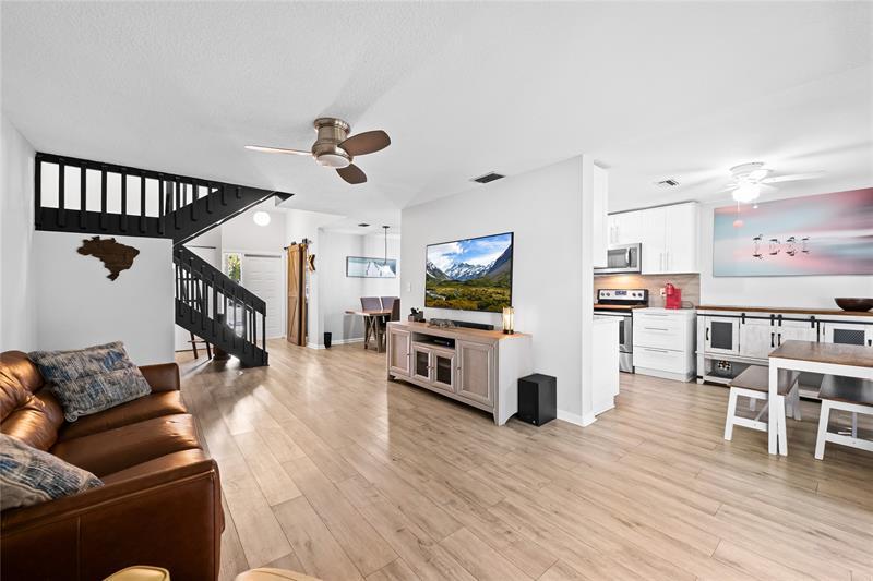 2739 NW 42nd Ave in Coconut Creek, FL - Building Photo