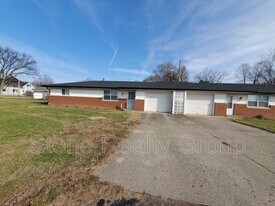 676 Delaware Ave in Terre Haute, IN - Building Photo