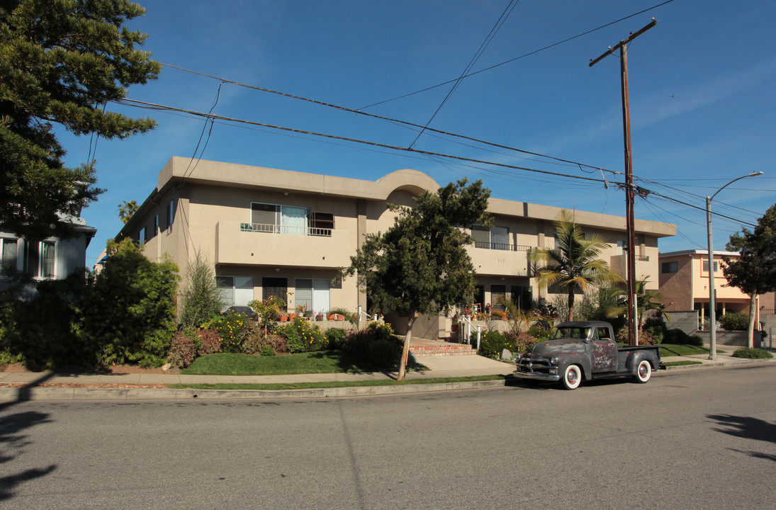 717 Strand St in Santa Monica, CA - Building Photo