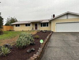332 Thunderbird Ct SE in Olympia, WA - Building Photo