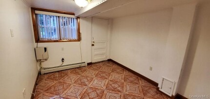 25-36-36 76th St in Queens, NY - Building Photo - Building Photo