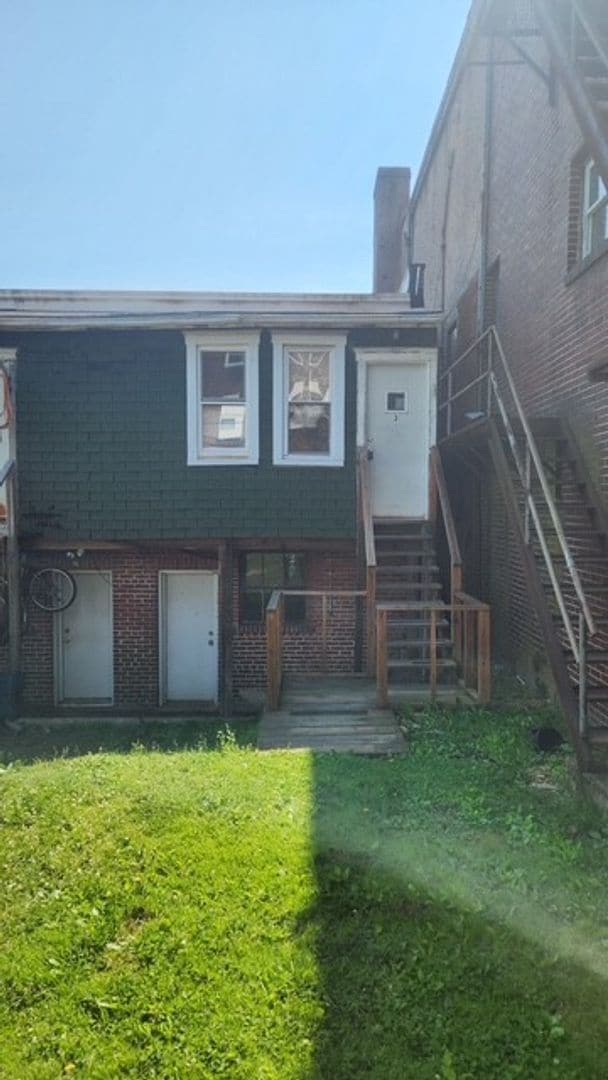 198-200-1-5 1st St in Lehighton, PA - Building Photo - Building Photo