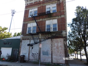 1622-1626 Linn St in Cincinnati, OH - Foto de edificio - Building Photo