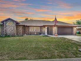 913 Fort Smith Blvd in Deltona, FL - Building Photo