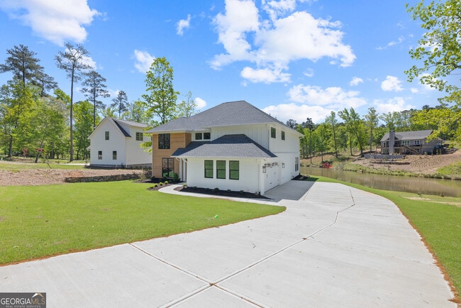 1270 Glen Eagle Dr in Greensboro, GA - Building Photo - Building Photo