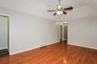 1161 Cross Valley Cove in Cordova, TN - Building Photo - Building Photo