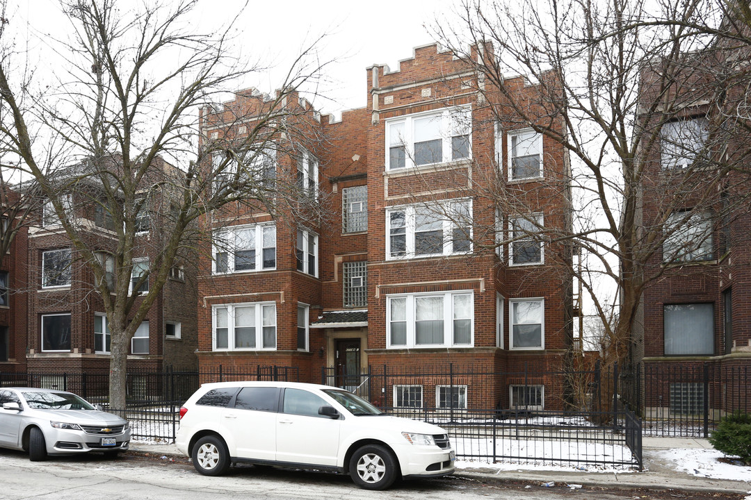 6741 S Ridgeland Ave in Chicago, IL - Building Photo