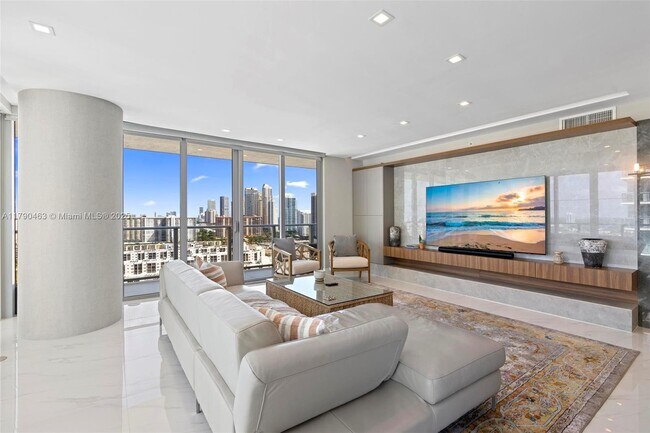 300 Sunny Isles Blvd, Unit 4-2207 in Sunny Isles Beach, FL - Building Photo - Building Photo