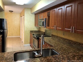8266 NW 24th St-Unit -8266 in Coral Springs, FL - Building Photo - Building Photo