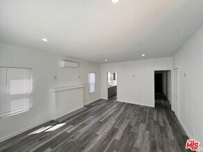 1944 S Bedford St in Los Angeles, CA - Building Photo - Building Photo