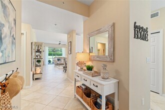 2335 Carrington Ct in Naples, FL - Building Photo - Building Photo