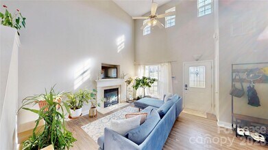 447 Fawnbrook Ln in Gastonia, NC - Building Photo - Building Photo